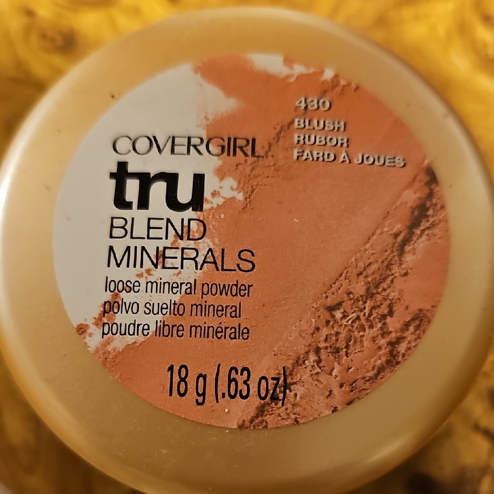COVERGIRL TruBlend Minerals Loose Powder - Soft Peach Blush Opened,but not used.